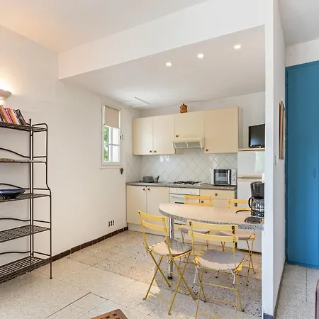 Apartment In Meze With Pool And Vineyards, Cleaning Included *