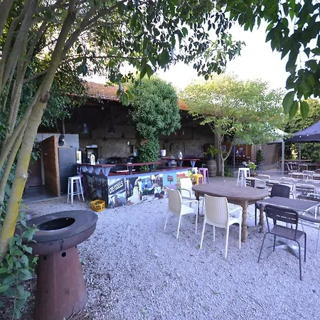Apartament Apartment In Meze With Pool And Vineyards, Cleaning Included